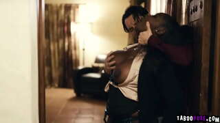 Перверзно клијент жели да имам секс са сексуалне риэлторшей Осой Слатко, а онда он ће купити кућу