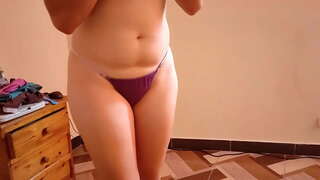 Sacanagem madrasta, me fode e chupa meu pênis quando eu chegar em casa estudando o dia todo