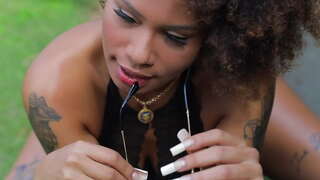 Bunduda gostosa sentou palju laps.