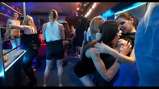 Strring upp honung och killar vilda behov