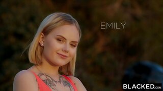 BLACKED Siya ay nasa bakasyon at nais upang tratuhin ang kanyang sarili sa ilang mga BBC