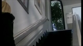 Päris kuum ja ahvatlev blond babe suurte kannud Brittney Skye tehtud kutt võttes dušš, et drill her