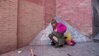 Nina dobi Madrid vroče z njo telefon bustings!